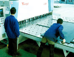數(shù)控剪板機(jī)
